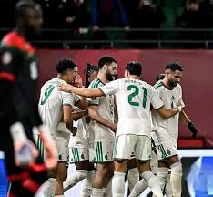 暖心，埃克塞特城小将伯奇对曼城打入进球后，谢尔基给予鼓励