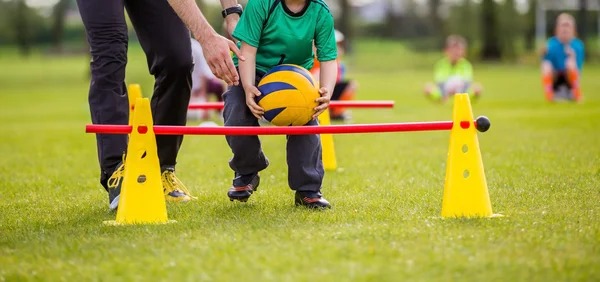 孔蒂：我谈到裁判就会引发轩然大波，其他人说同样的话却不会